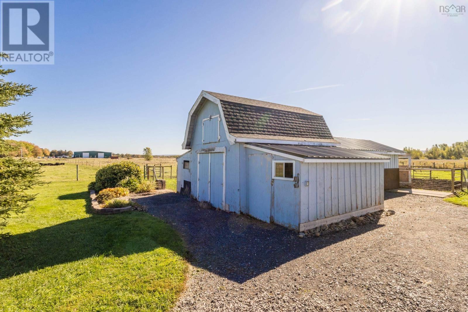 46 Parker Condon Road Property Photo 4