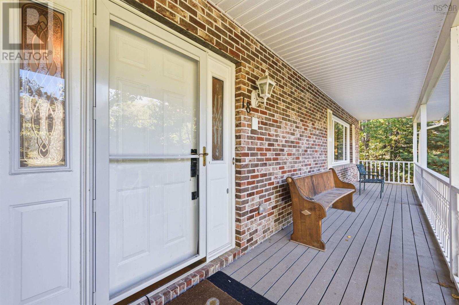 18 Sandstone Ave Property Photo 3