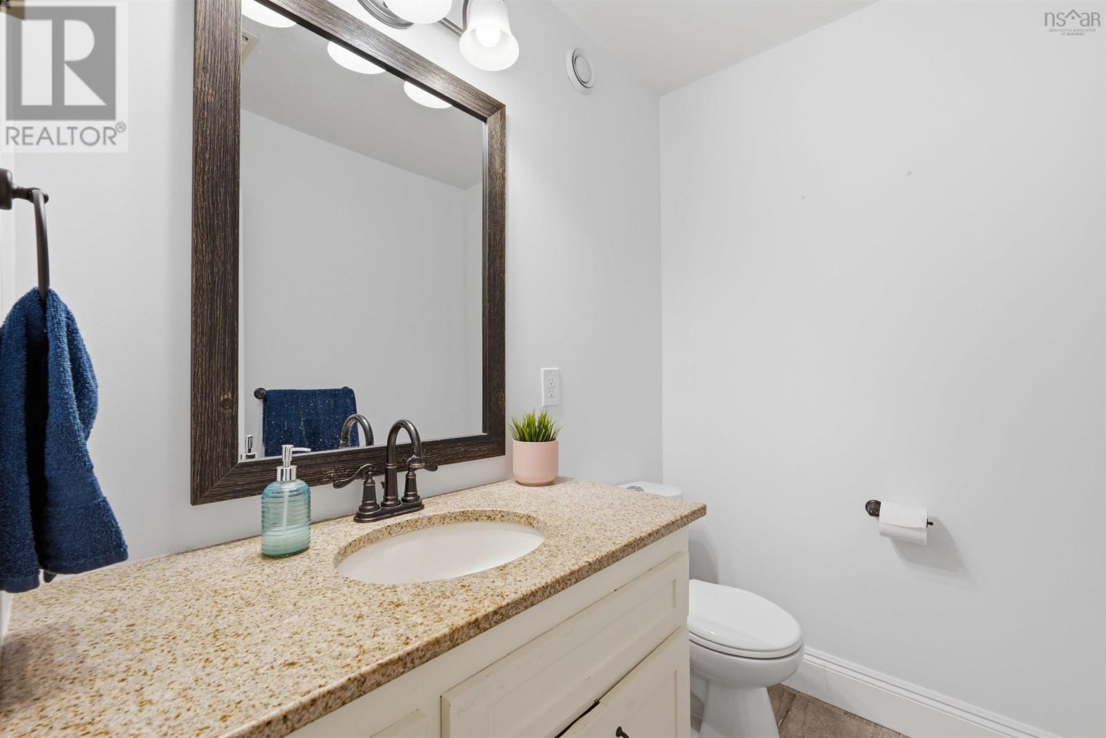 18 Sandstone Ave Property Photo 7