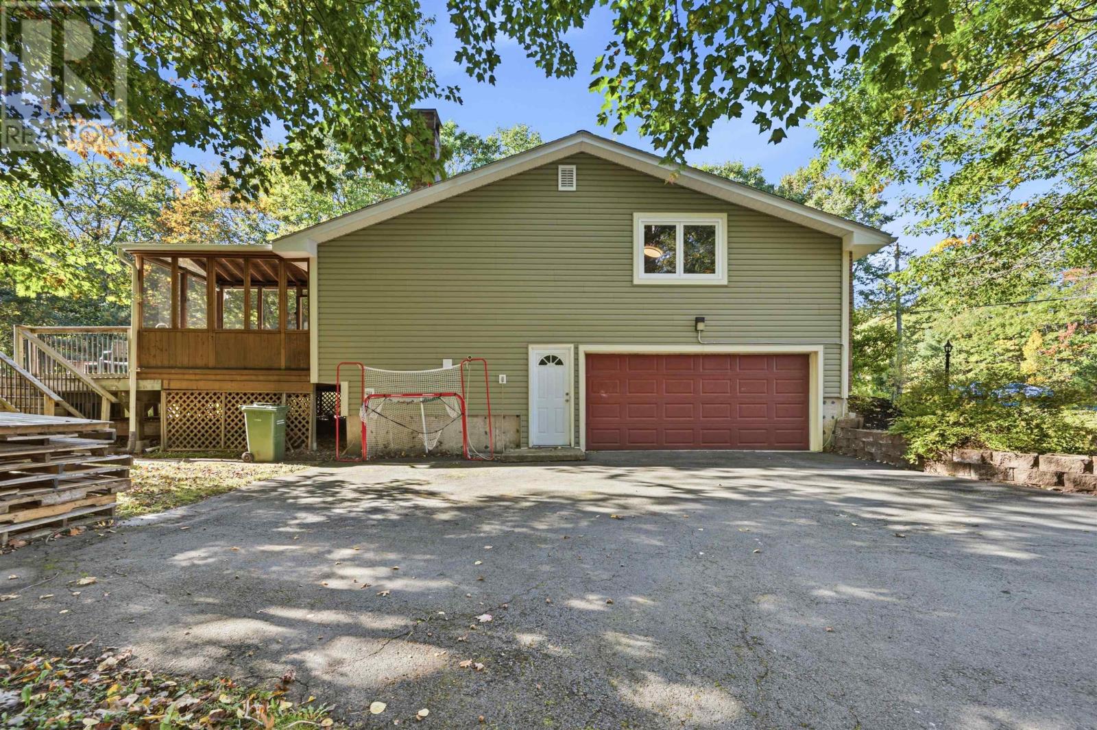 18 Sandstone Ave Property Photo 42