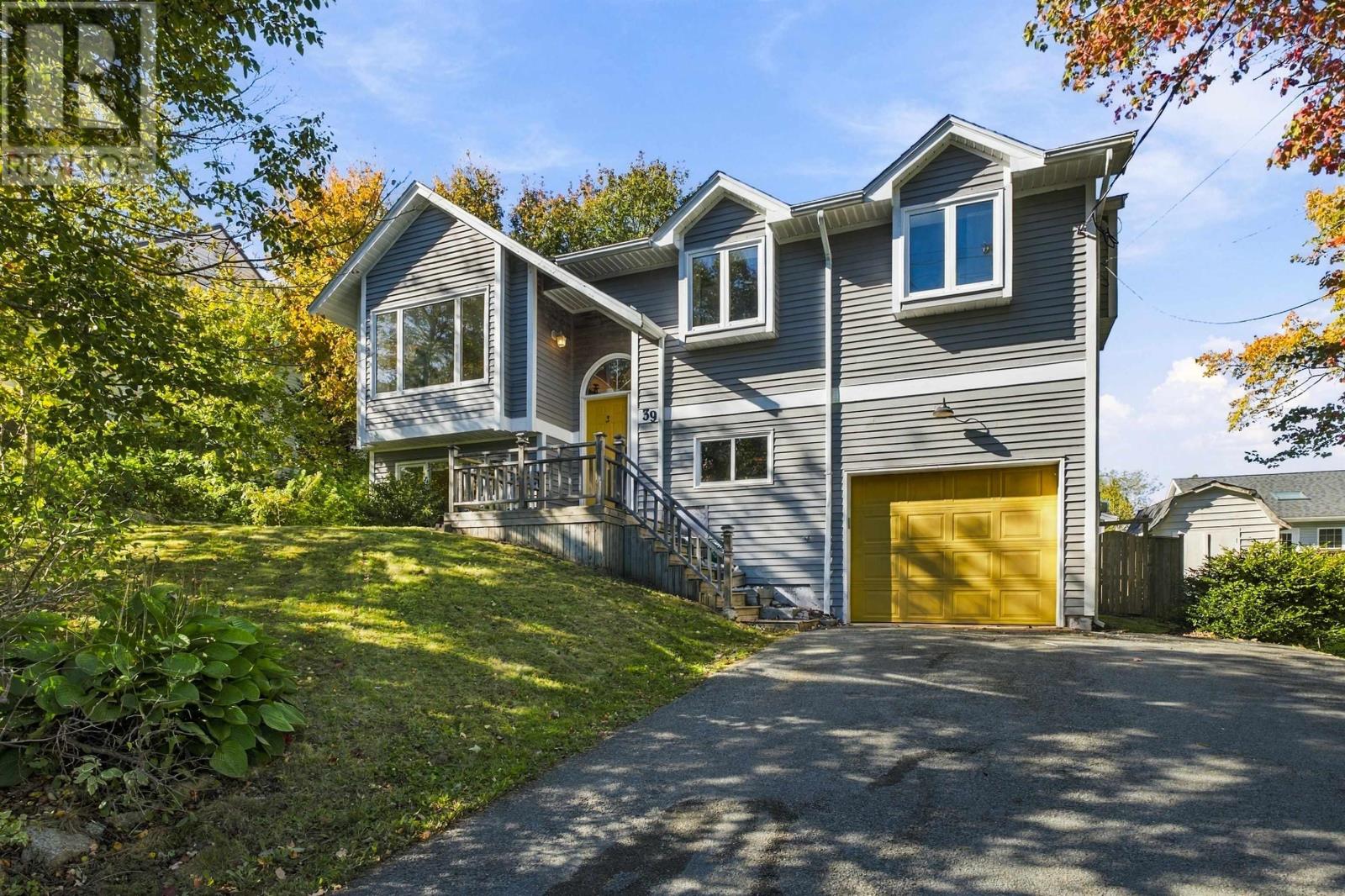 39 Parkdale Avenue Property Photo 1
