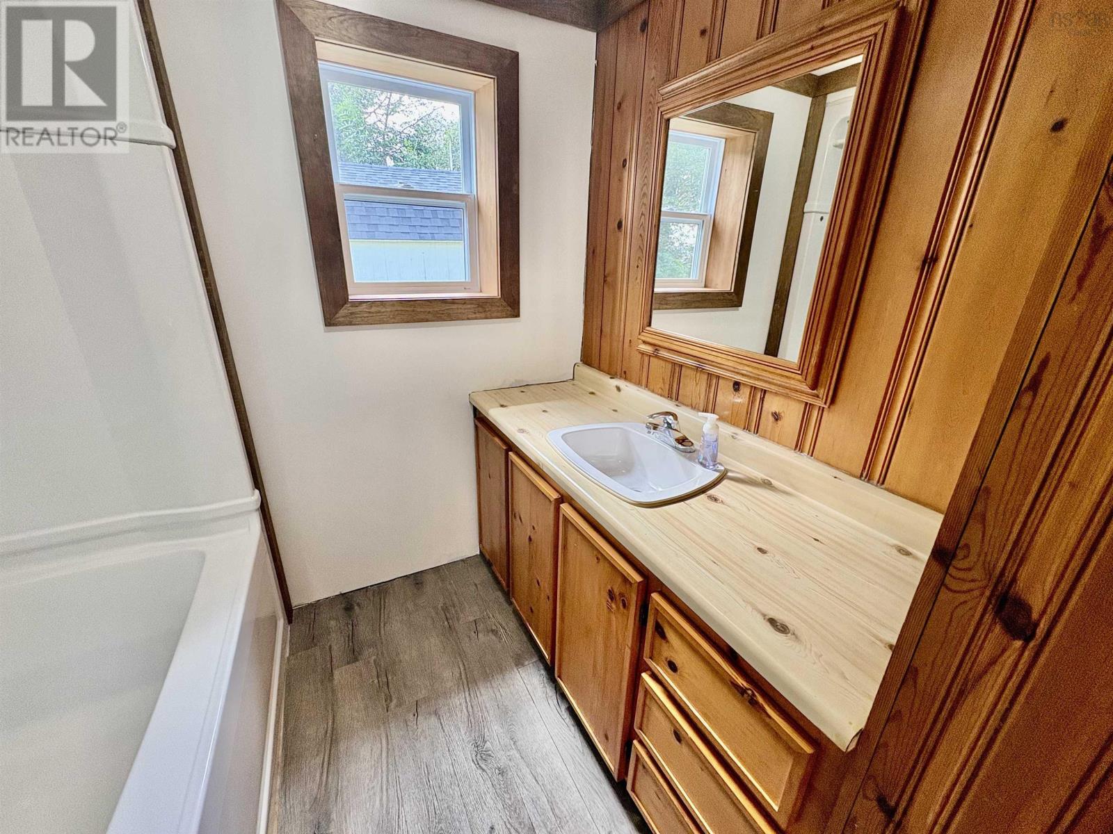 77 High Street Property Photo 6