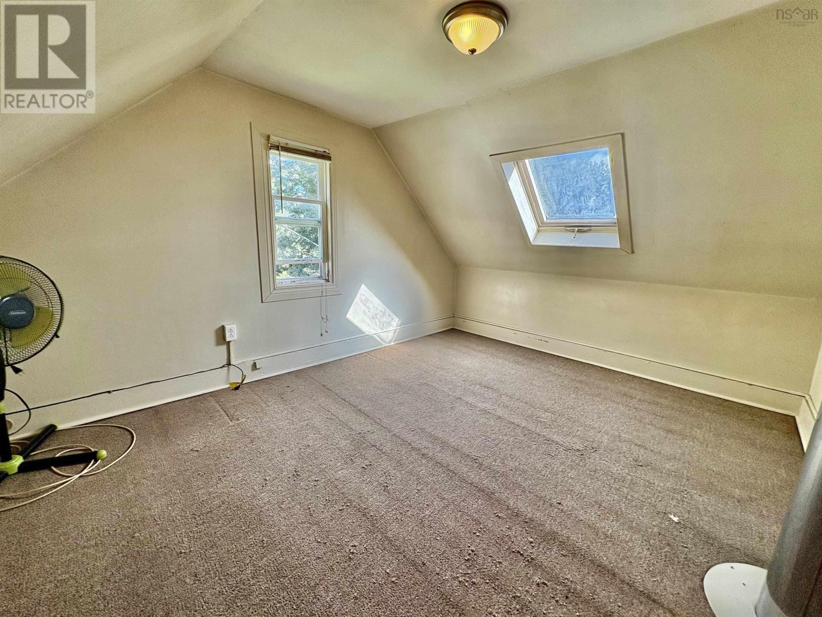 77 High Street Property Photo 9