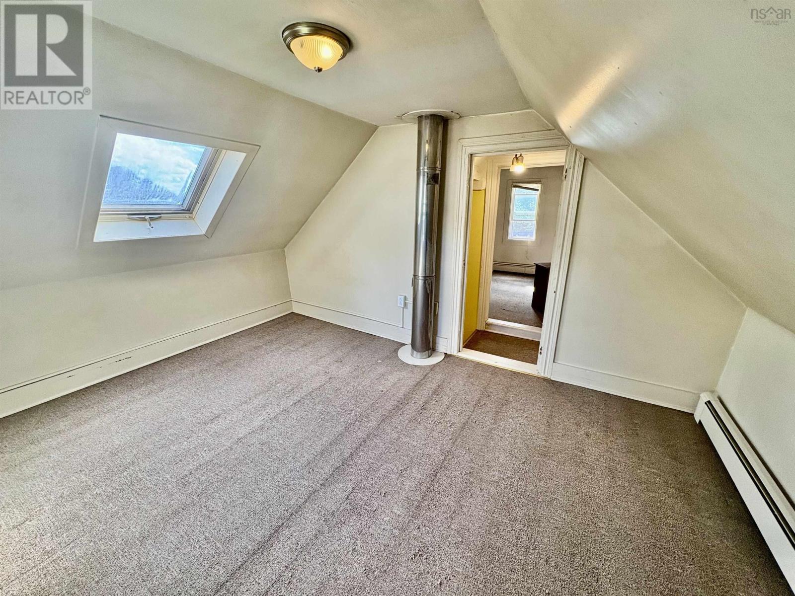 77 High Street Property Photo 10