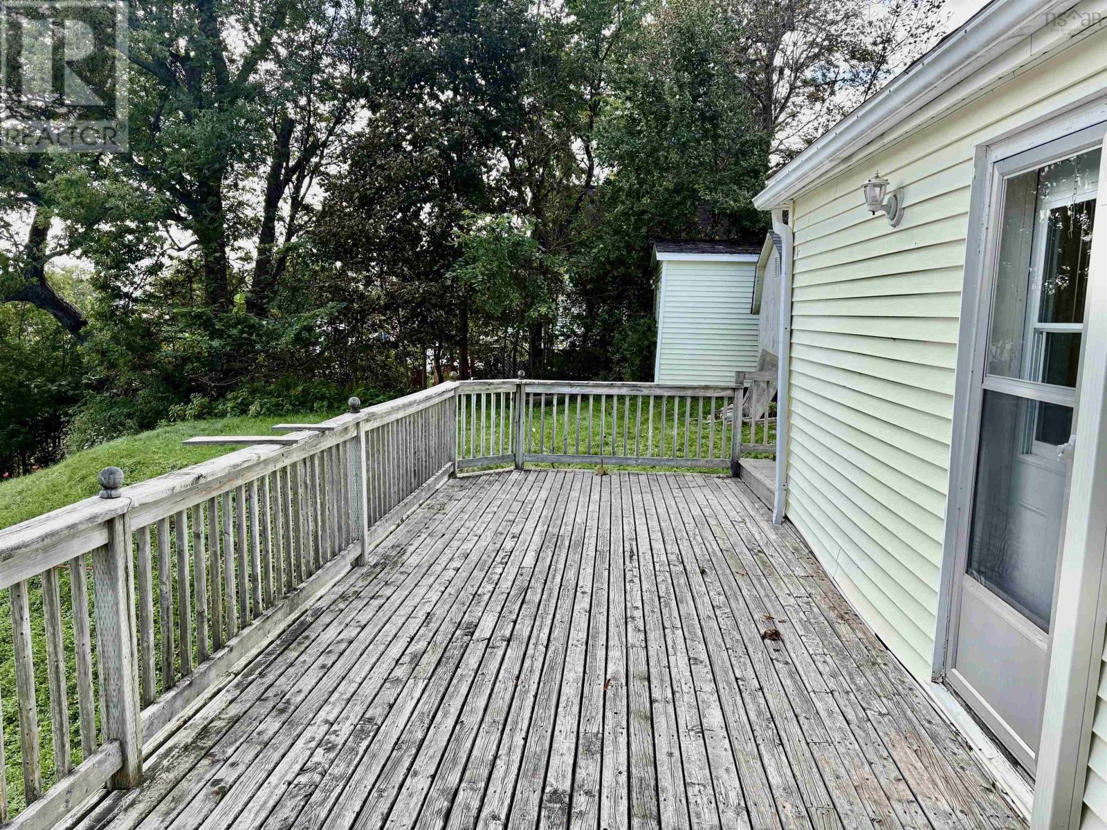 77 High Street Property Photo 18