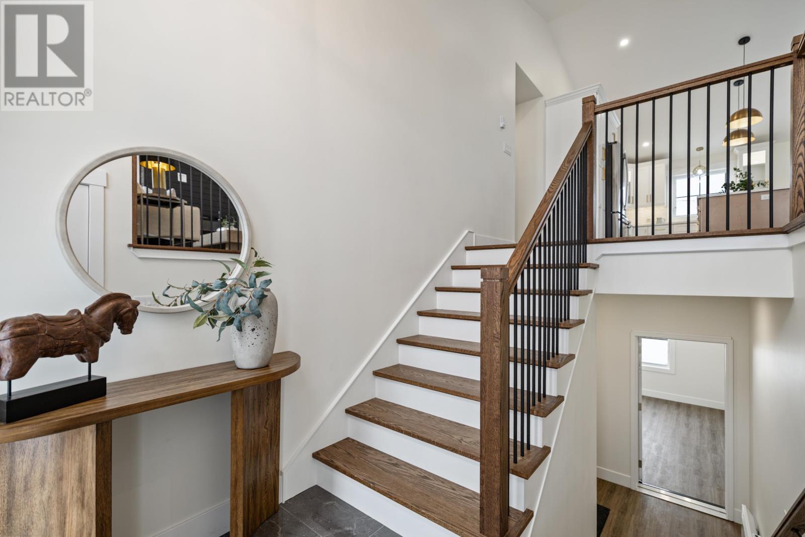 9 Worth Street Property Photo 3