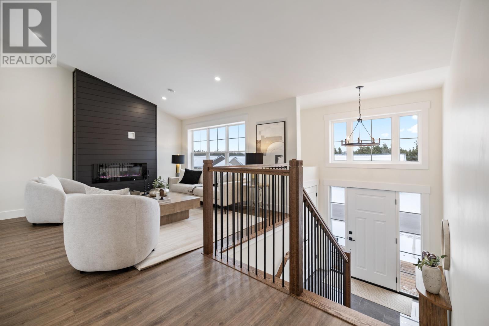 9 Worth Street Property Photo 4