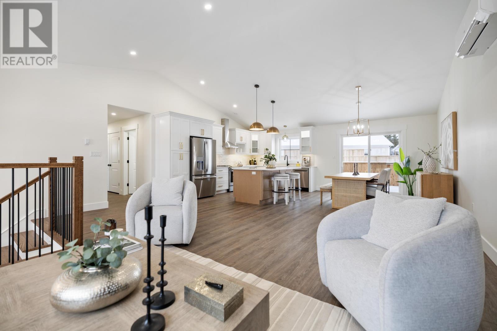 9 Worth Street Property Photo 6