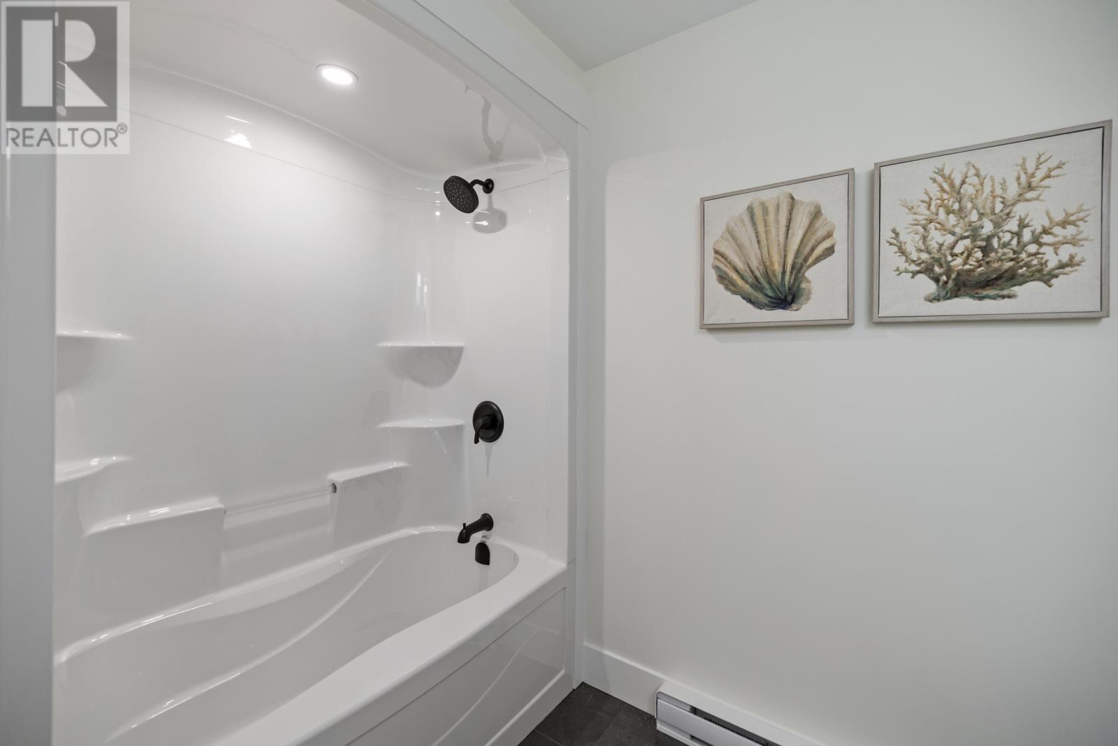 9 Worth Street Property Photo 15