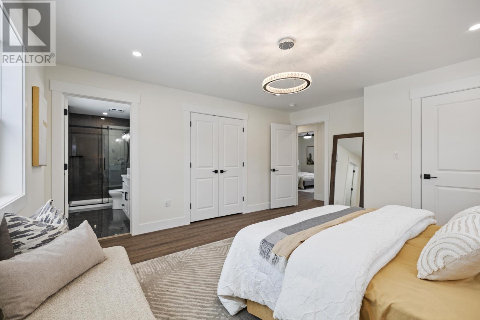 9 Worth Street Property Photo 20