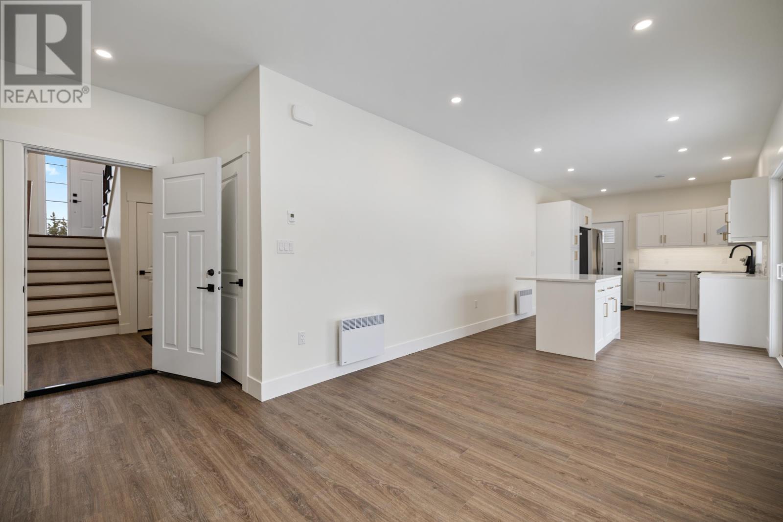 9 Worth Street Property Photo 26