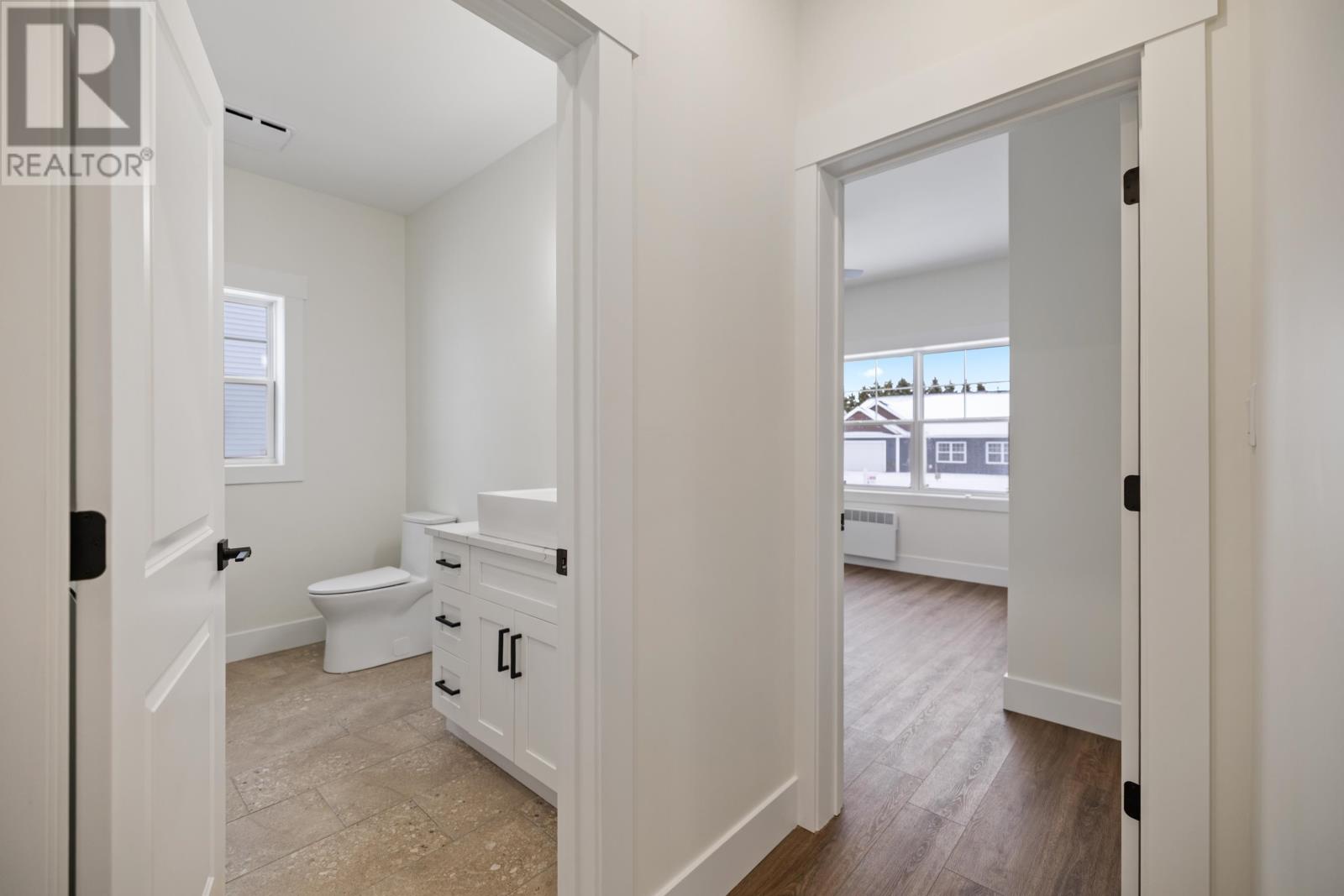 9 Worth Street Property Photo 30