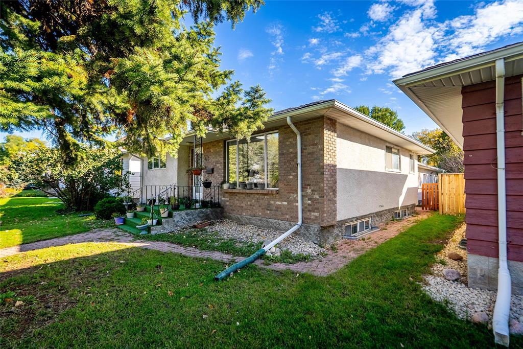 42 Champlain Street Property Photo 3