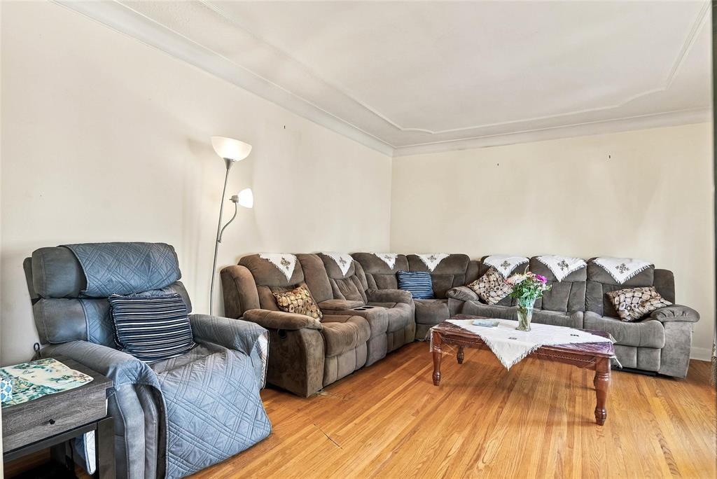 42 Champlain Street Property Photo 5