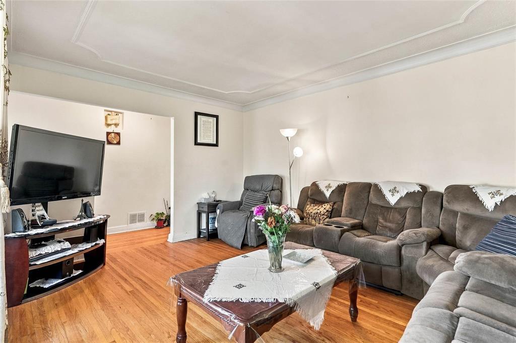 42 Champlain Street Property Photo 6