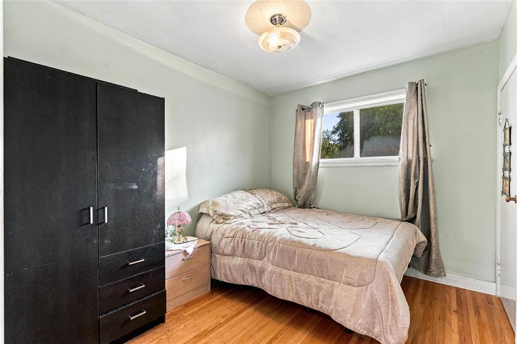 42 Champlain Street Property Photo 8