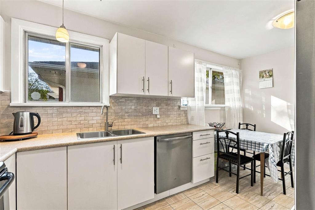 42 Champlain Street Property Photo 16