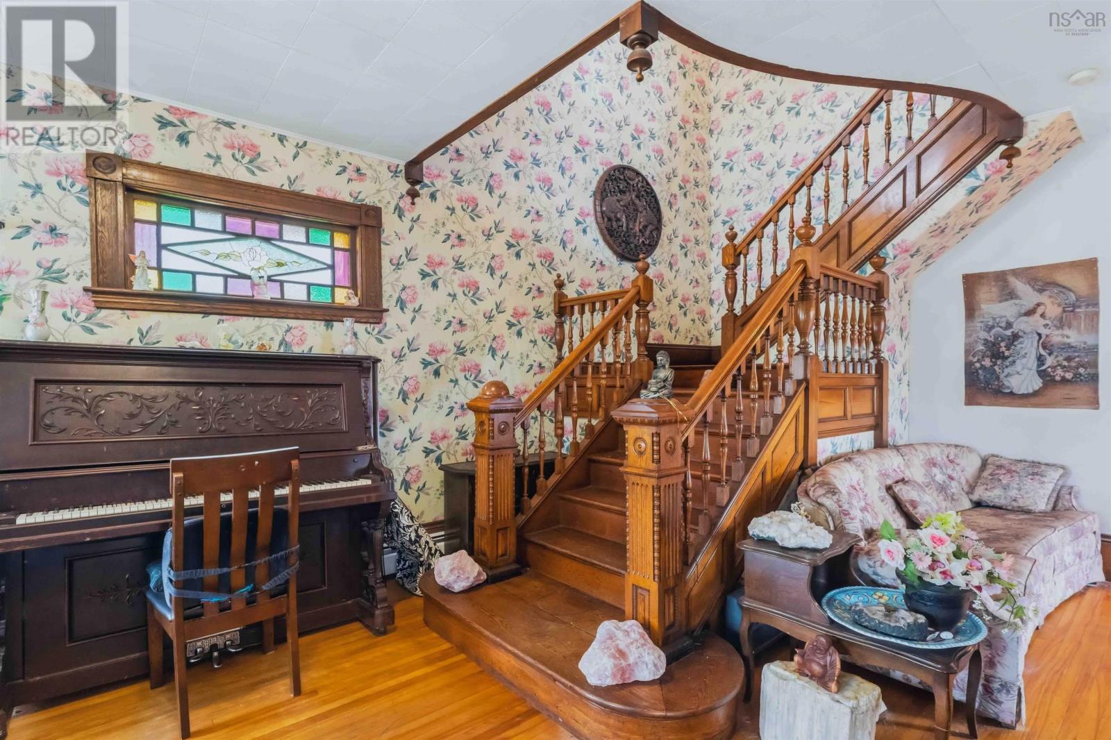 304 Granville Street Property Photo 10