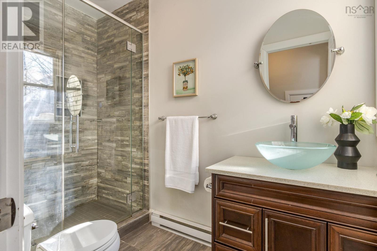 2542 Gottingen Street Property Photo 17