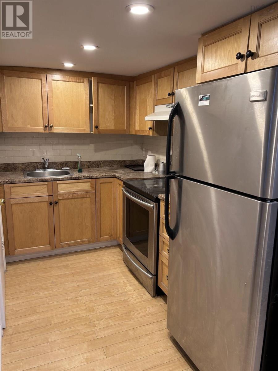 2542 Gottingen Street Property Photo 36