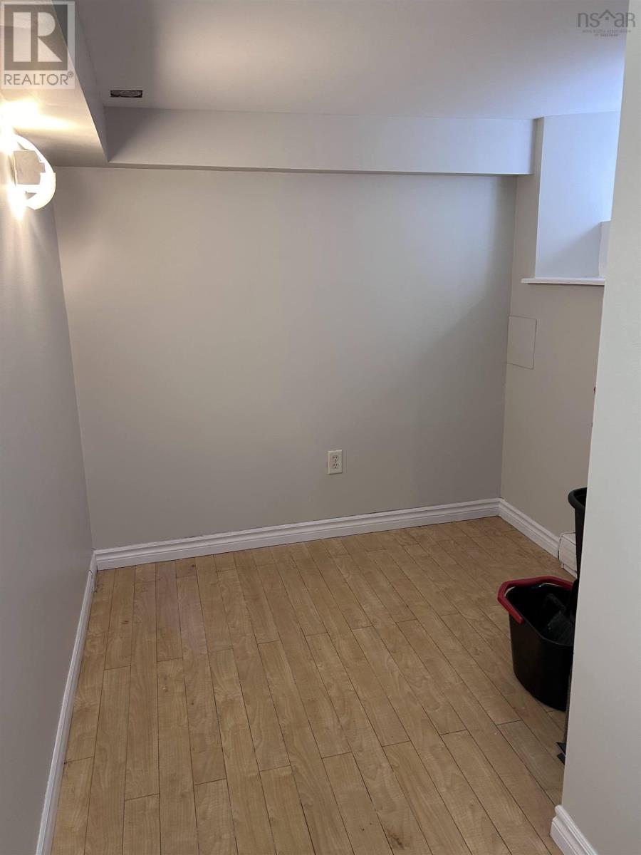 2542 Gottingen Street Property Photo 39