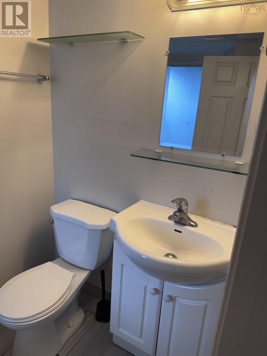 2542 Gottingen Street Property Photo 40
