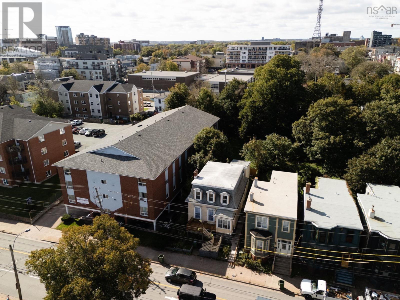 2542 Gottingen Street Property Photo 44