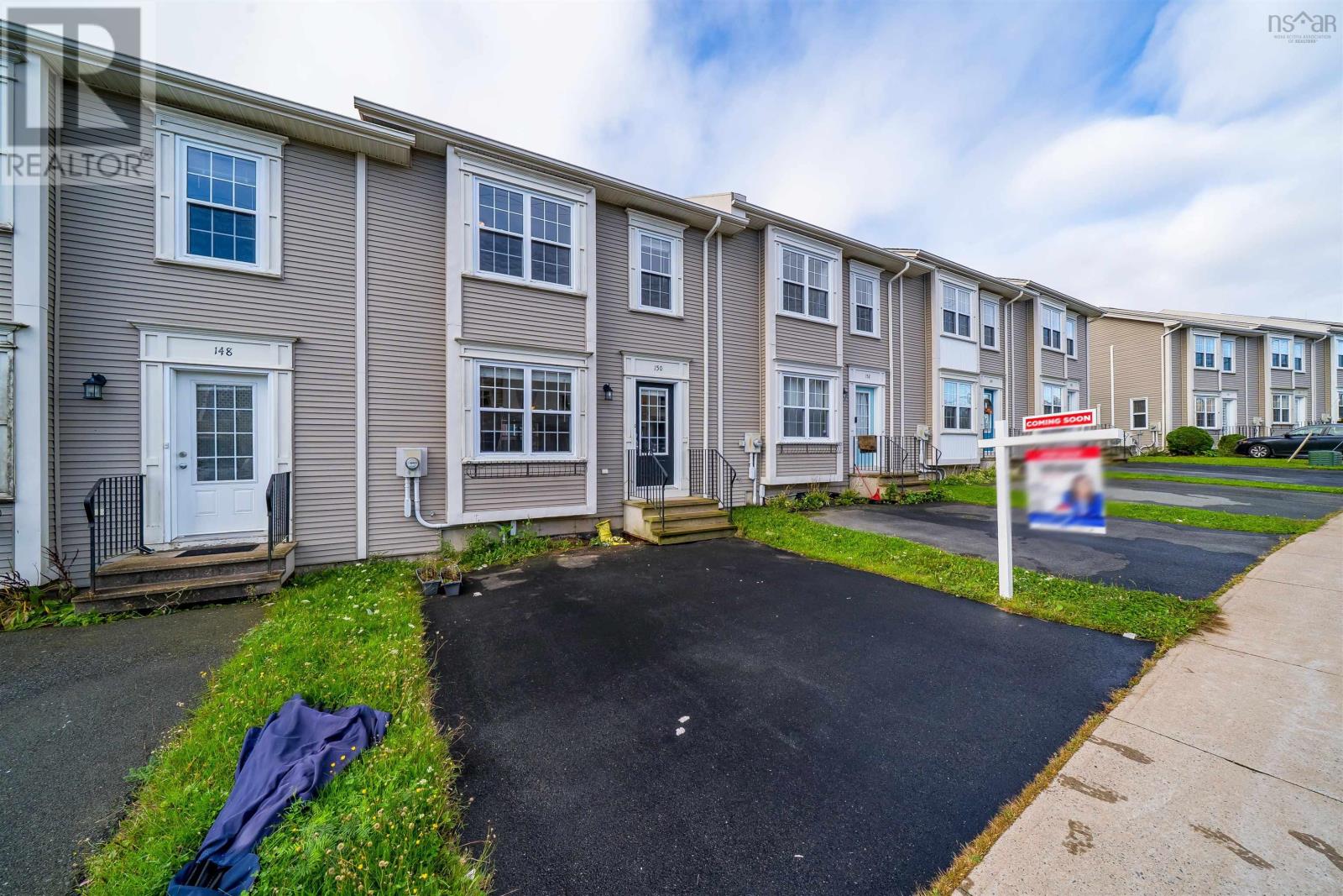150 Transom Drive Property Photo 2