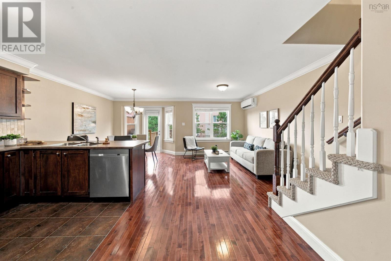 150 Transom Drive Property Photo 9