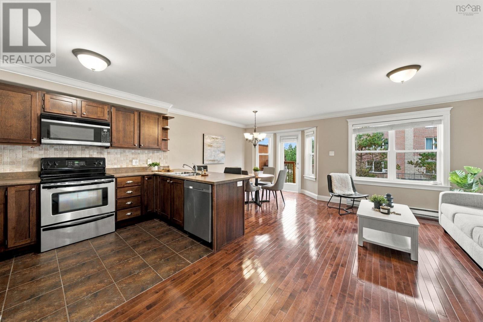 150 Transom Drive Property Photo 10