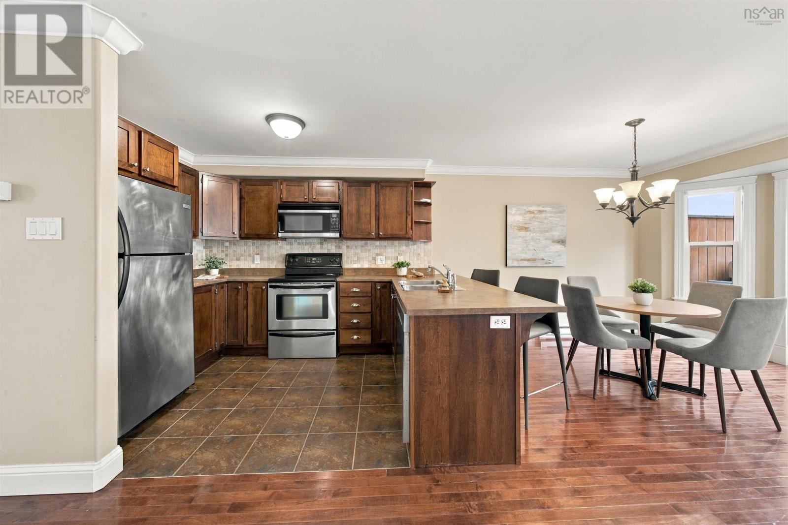 150 Transom Drive Property Photo 11