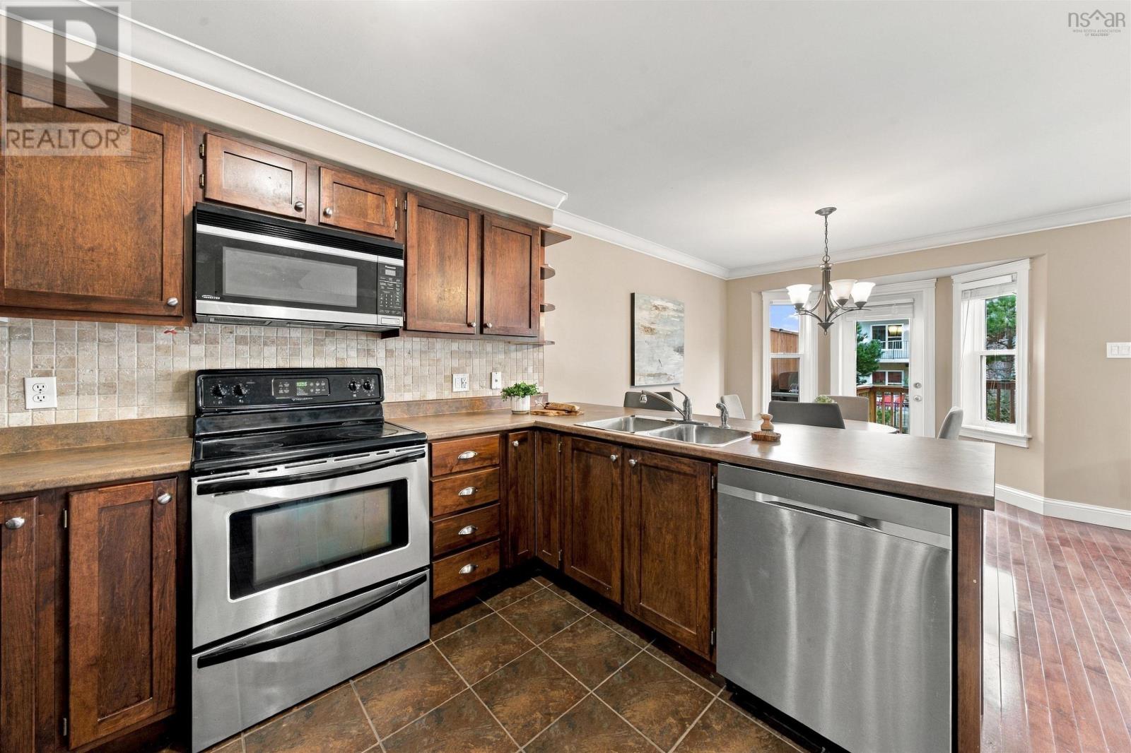150 Transom Drive Property Photo 14