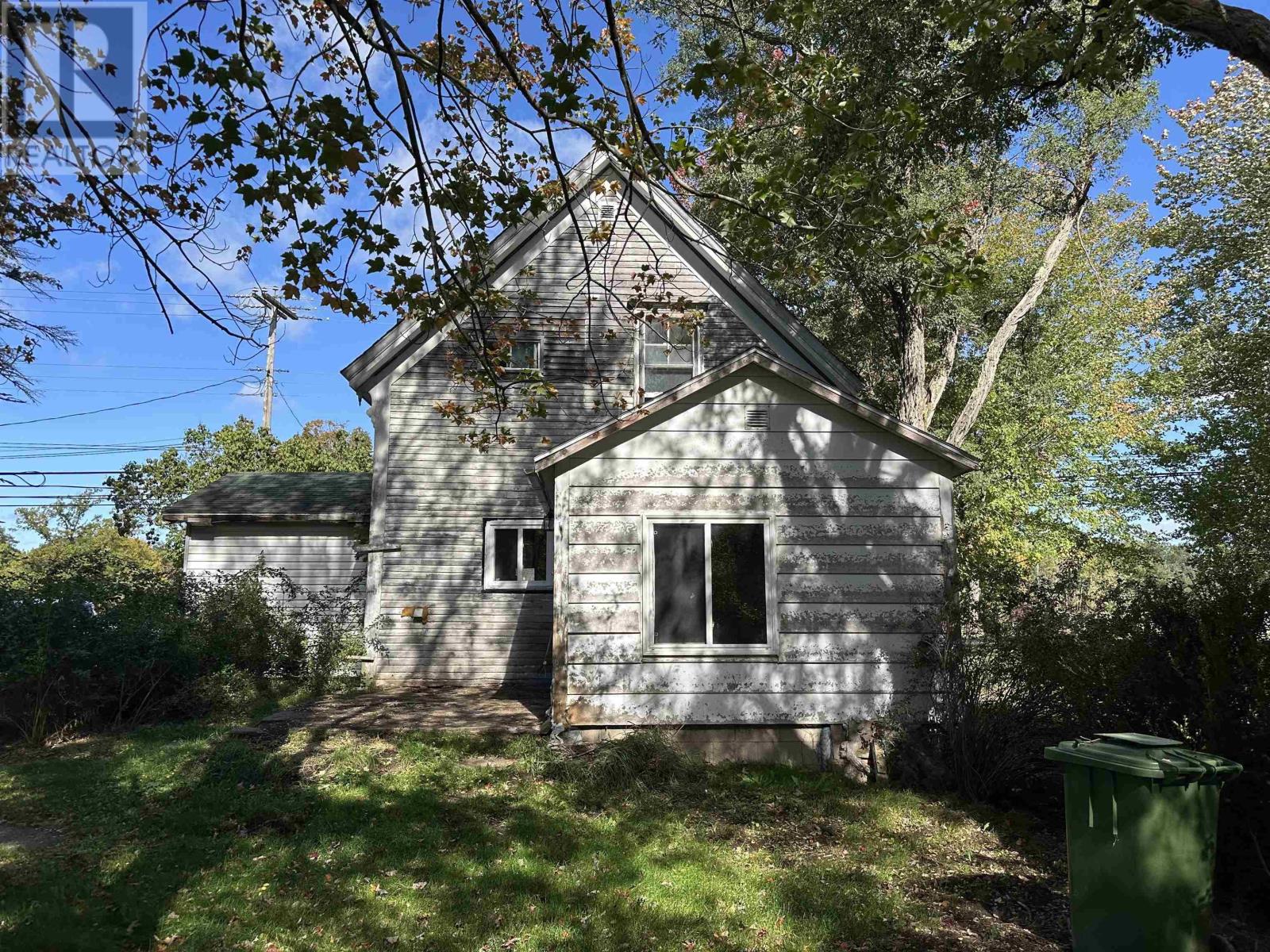 2090 Highway 1 Property Photo 5