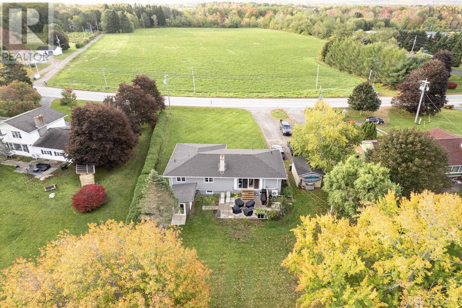 9658 Highway 10 Property Photo 3