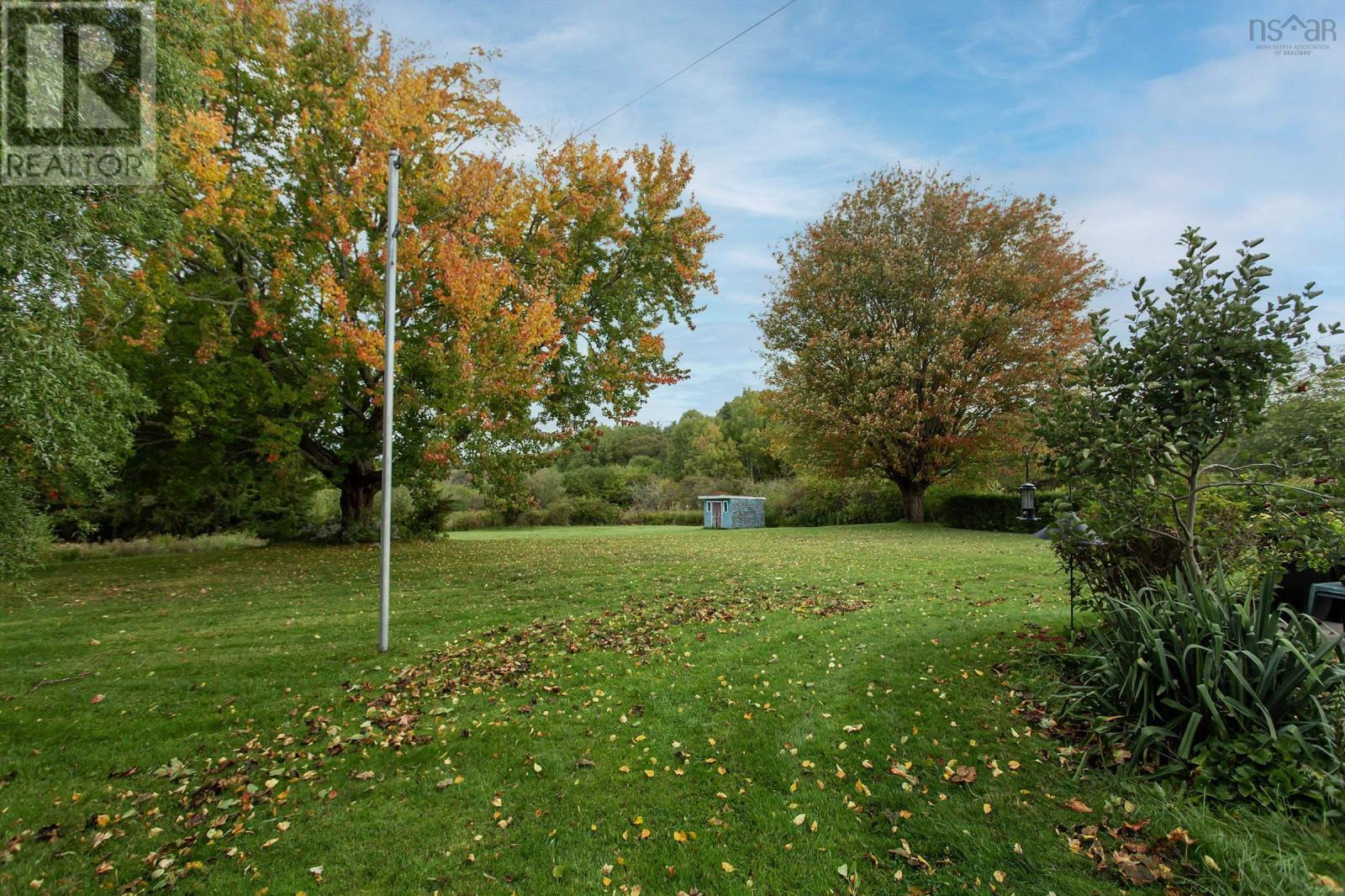9658 Highway 10 Property Photo 8