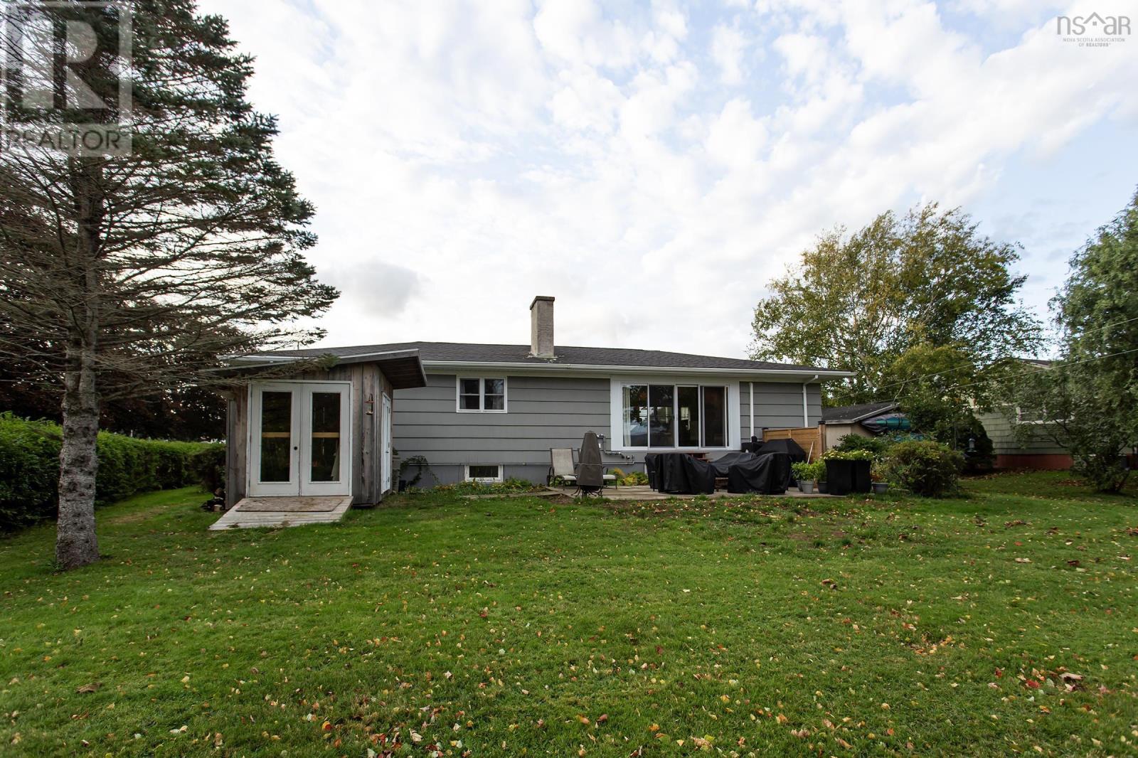 9658 Highway 10 Property Photo 10