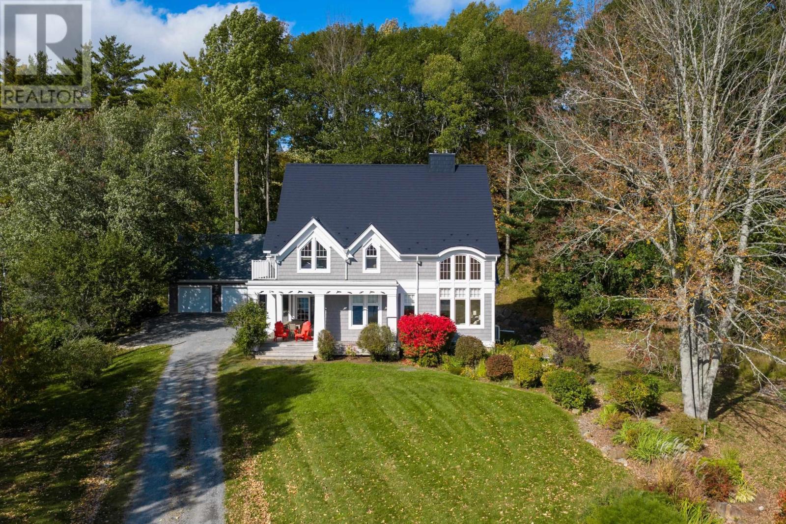 1712 Oakland Road Property Photo 1