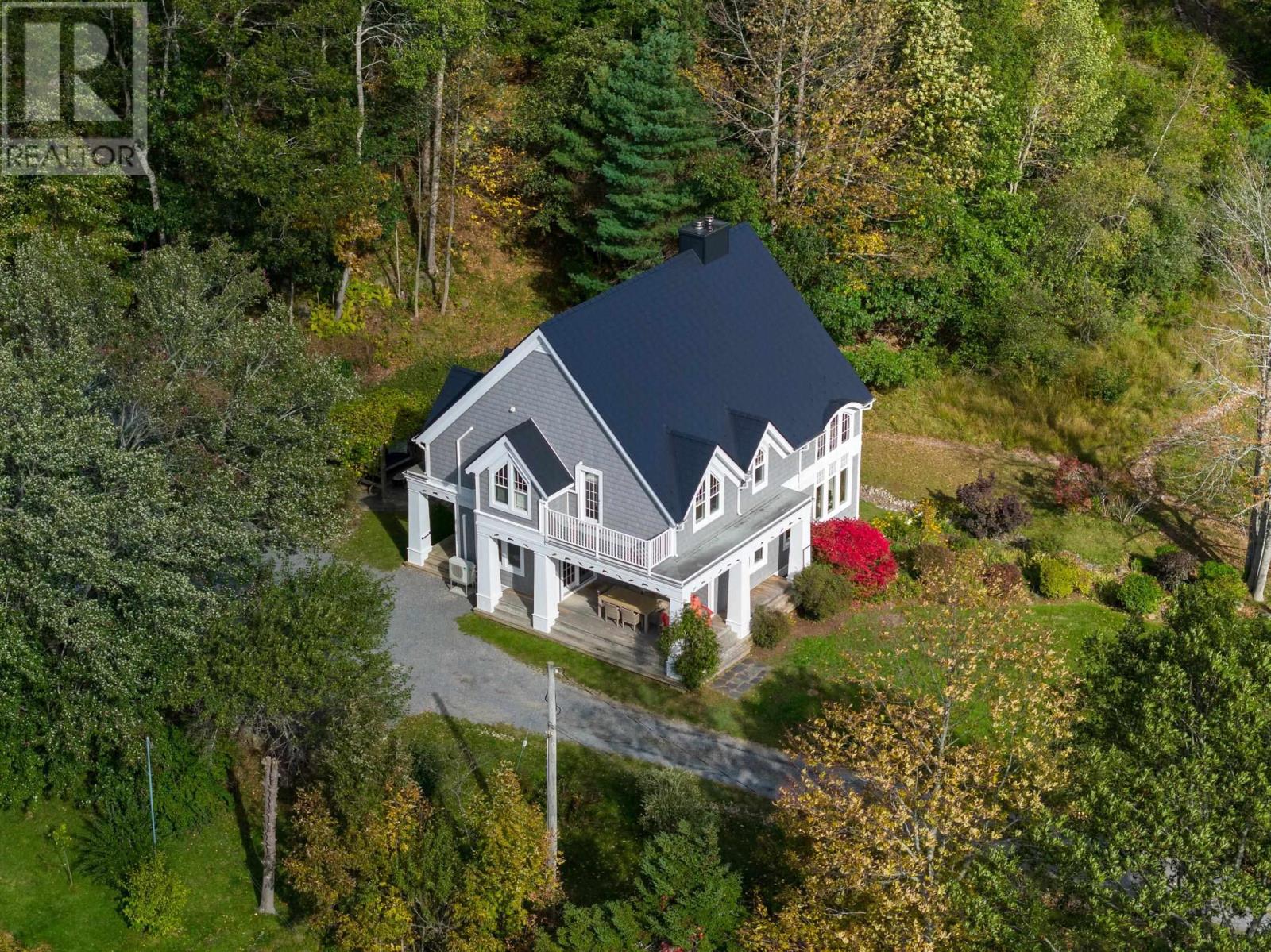 1712 Oakland Road Property Photo 2