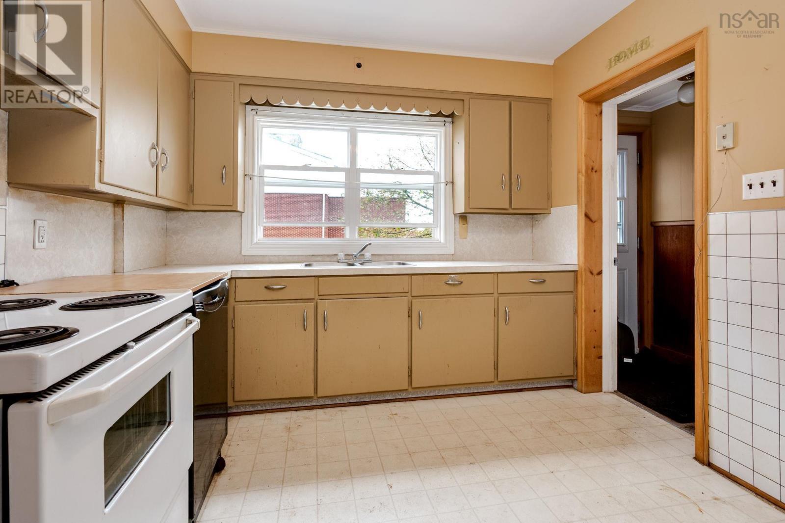 119 Rundle Street Property Photo 22