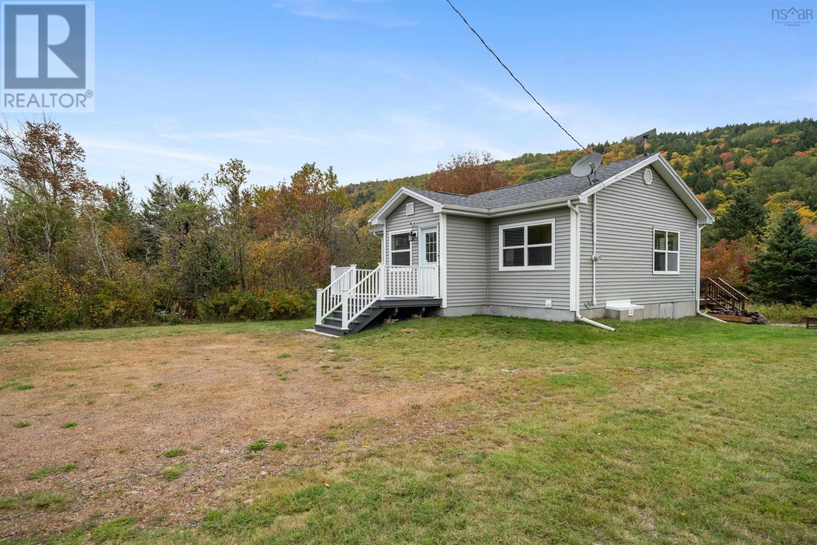 14975 Highway 4 Property Photo 2