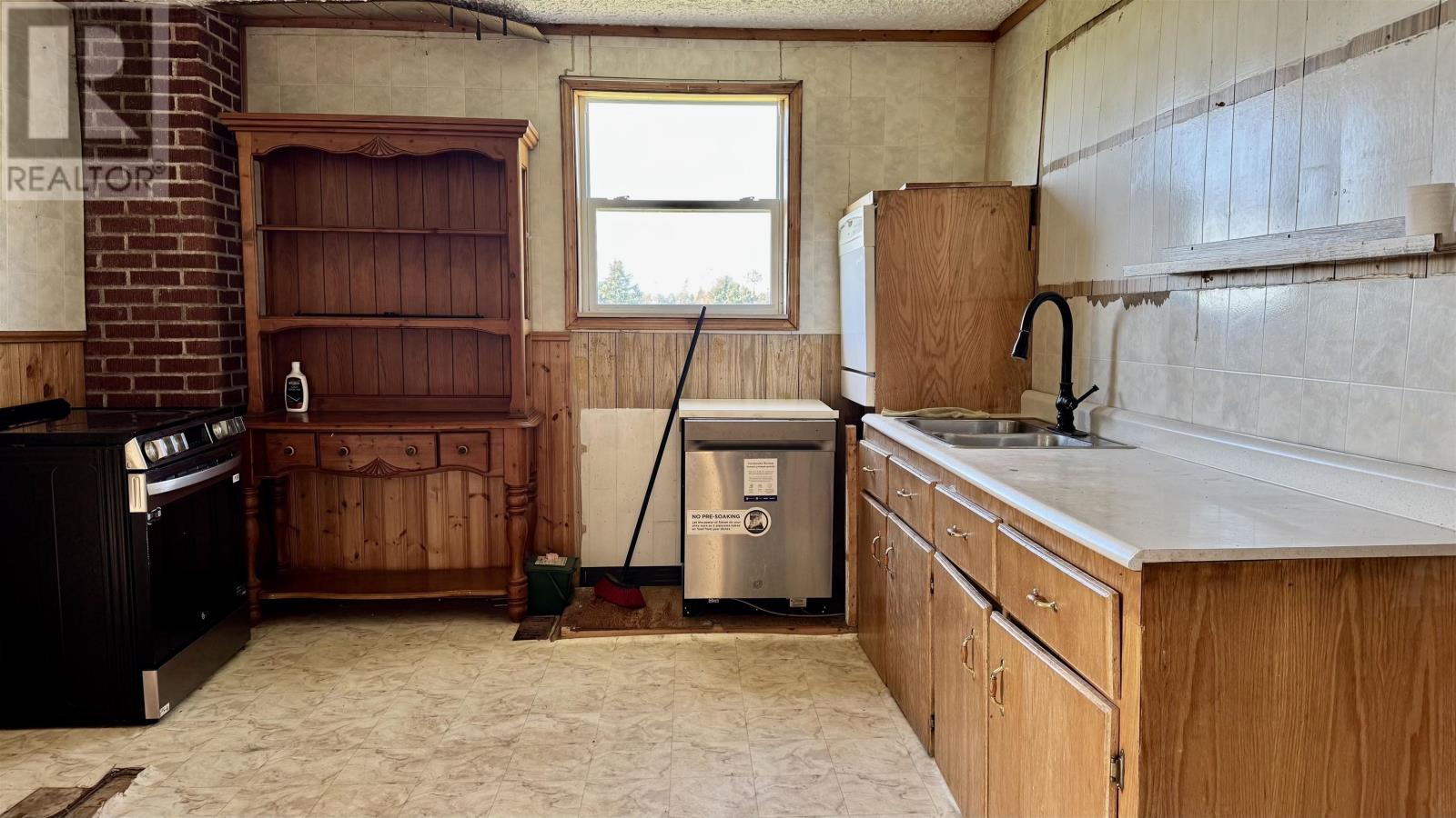 679 Route 225 Property Photo 5