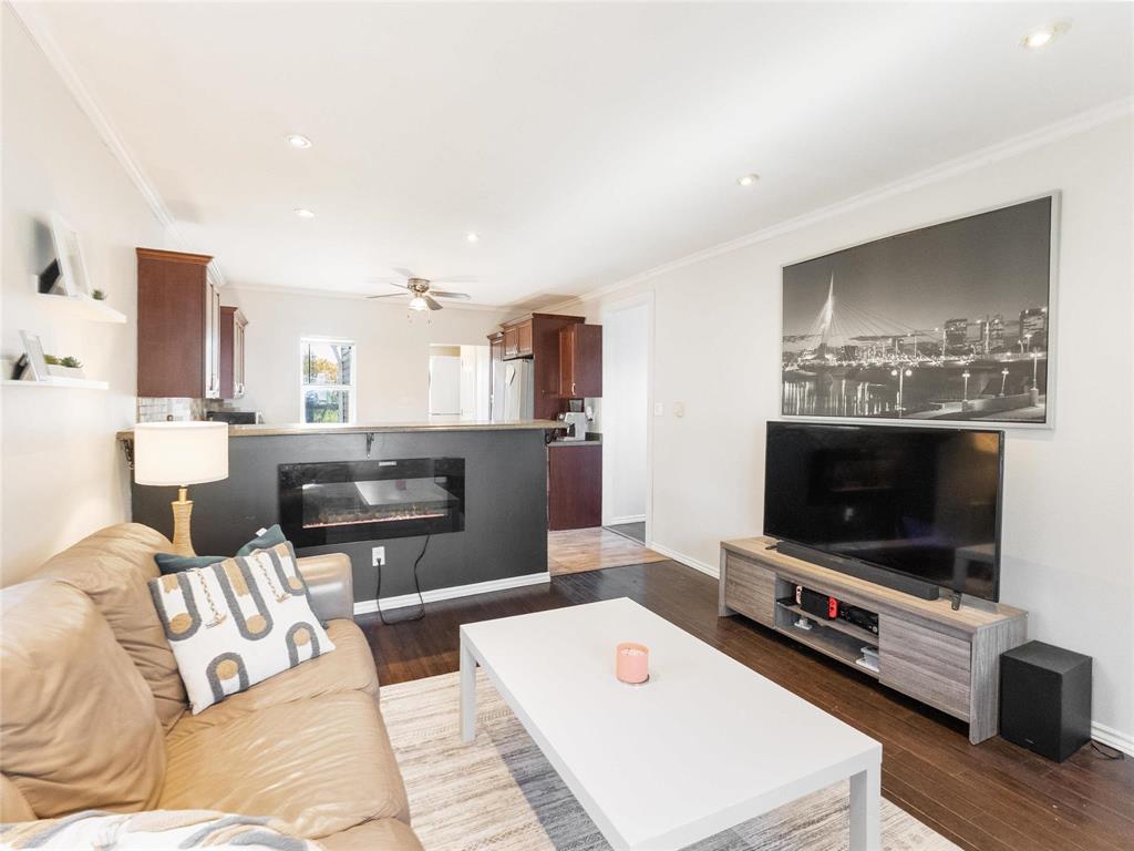 406 Strathnaver Avenue Property Photo 14