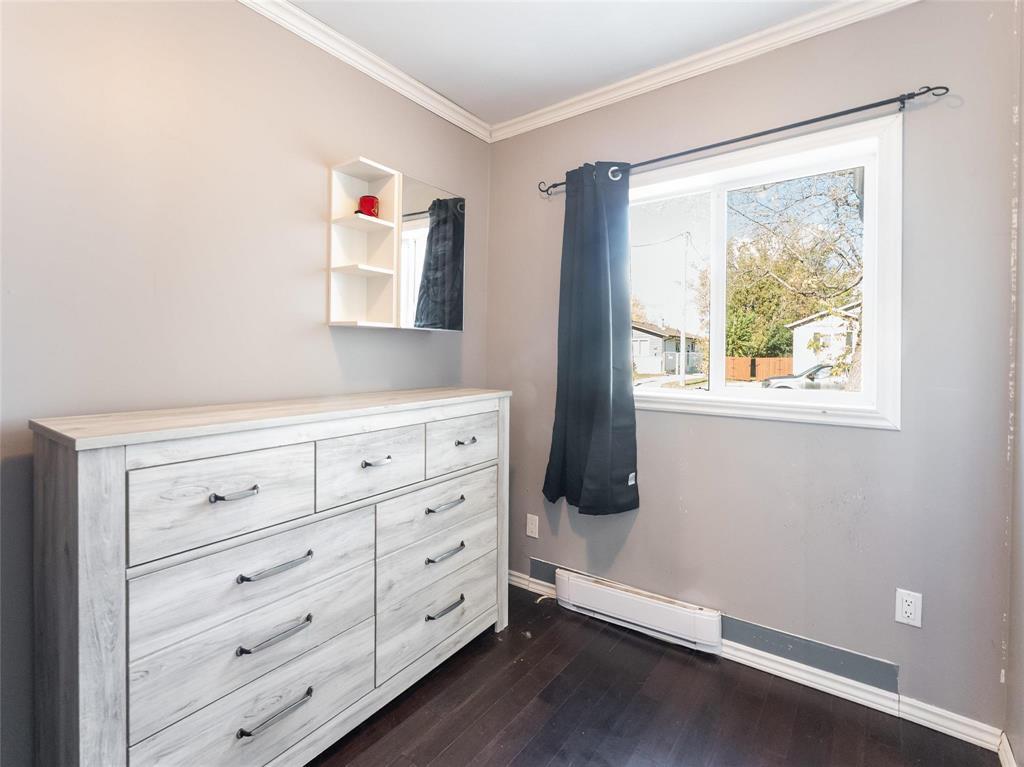 406 Strathnaver Avenue Property Photo 24
