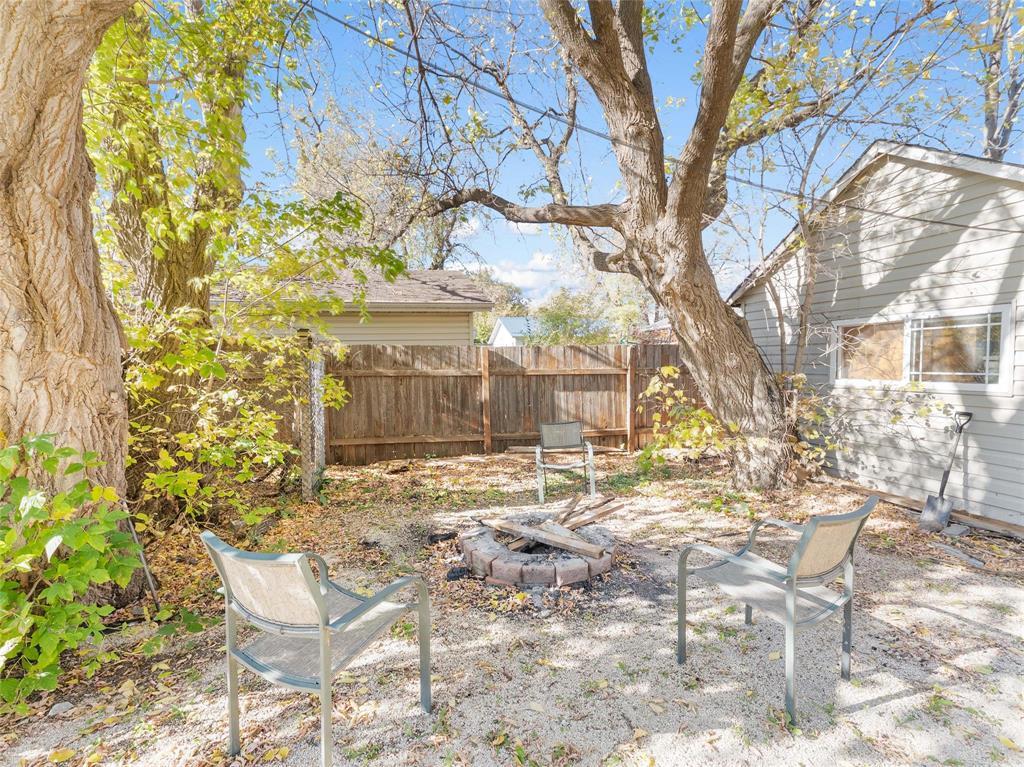 406 Strathnaver Avenue Property Photo 35