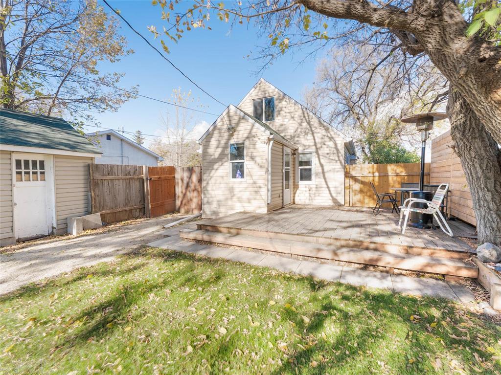 406 Strathnaver Avenue Property Photo 38