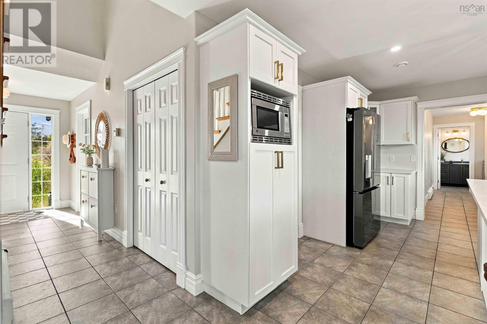 254 Robert Street Property Photo 10