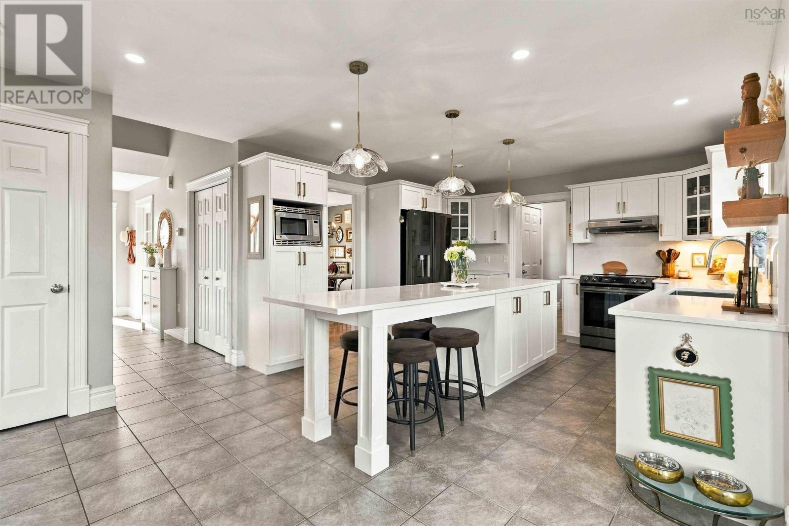 254 Robert Street Property Photo 16