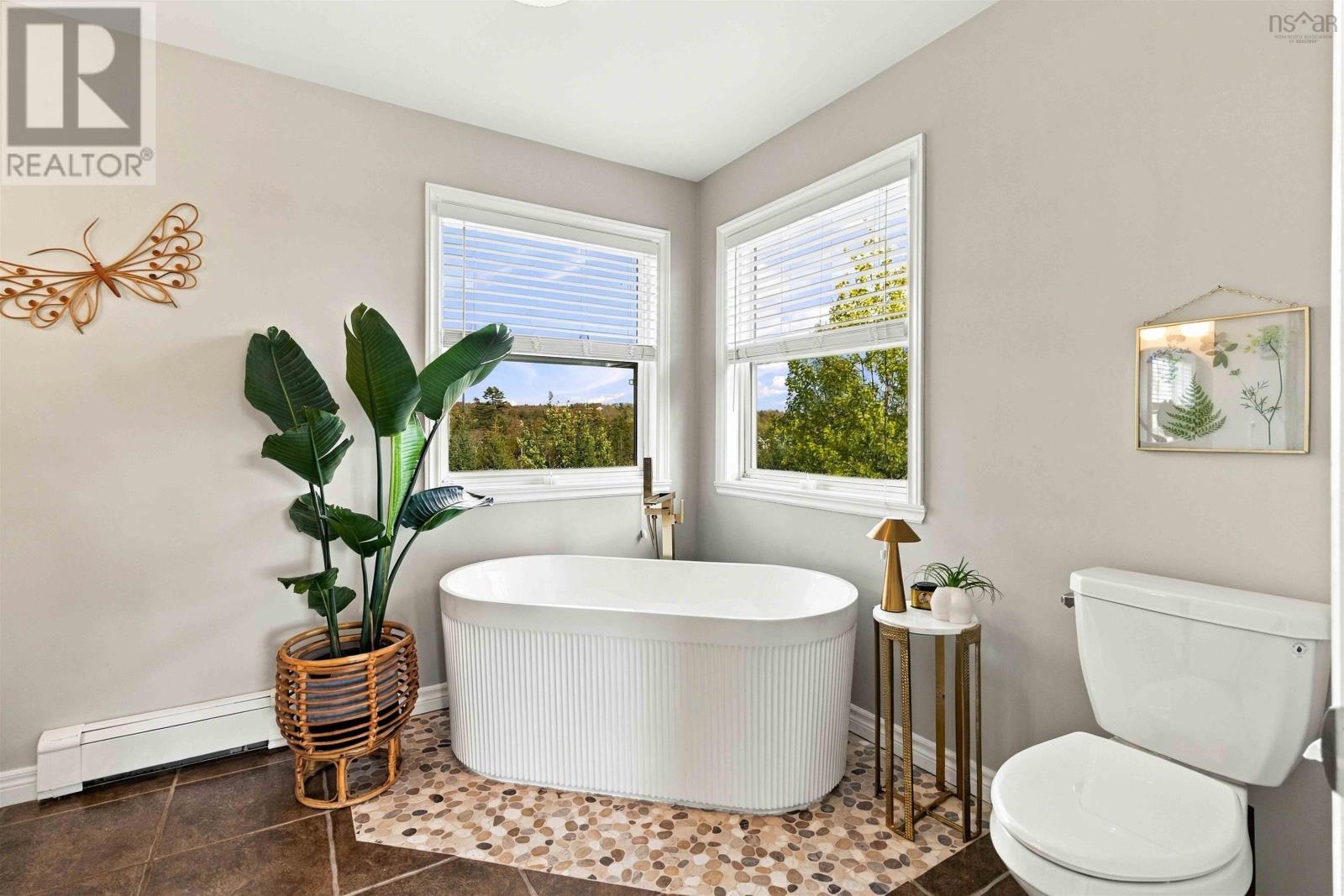 254 Robert Street Property Photo 26