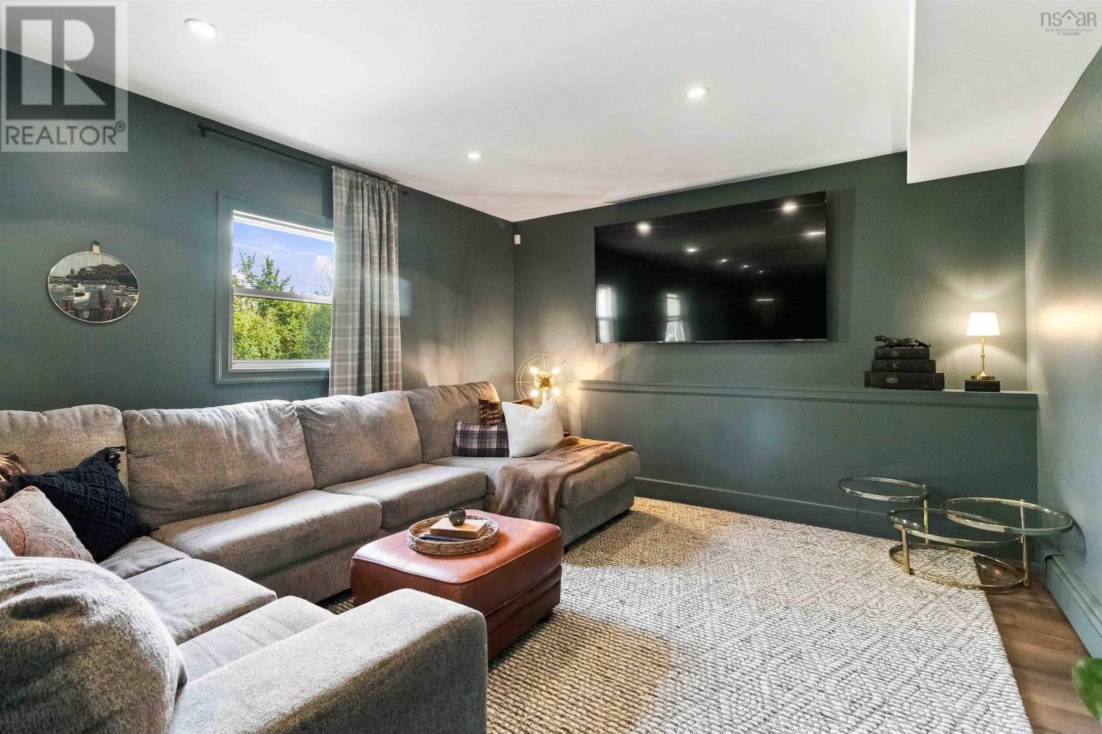 254 Robert Street Property Photo 37
