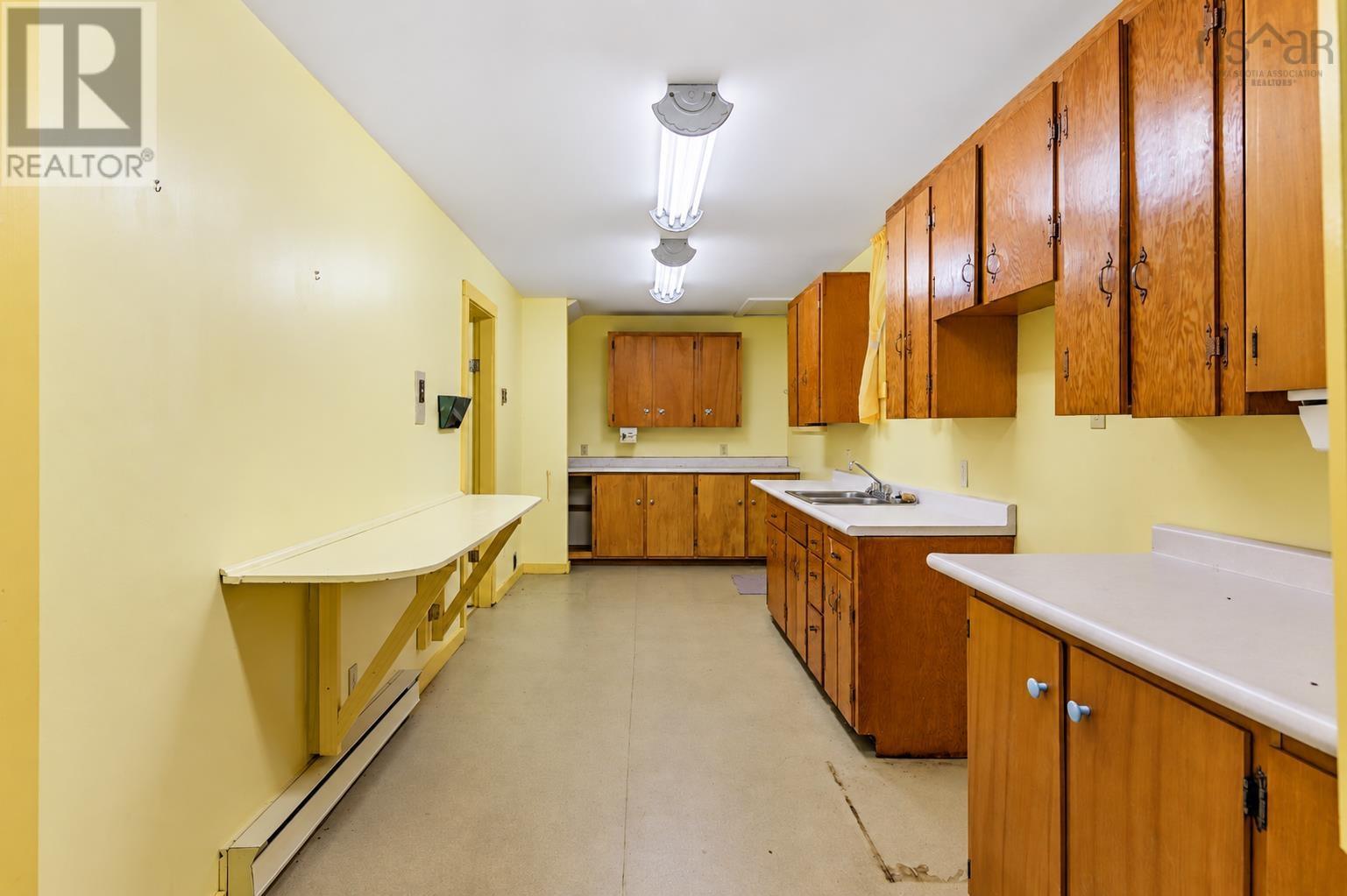 93 South Street Property Photo 35